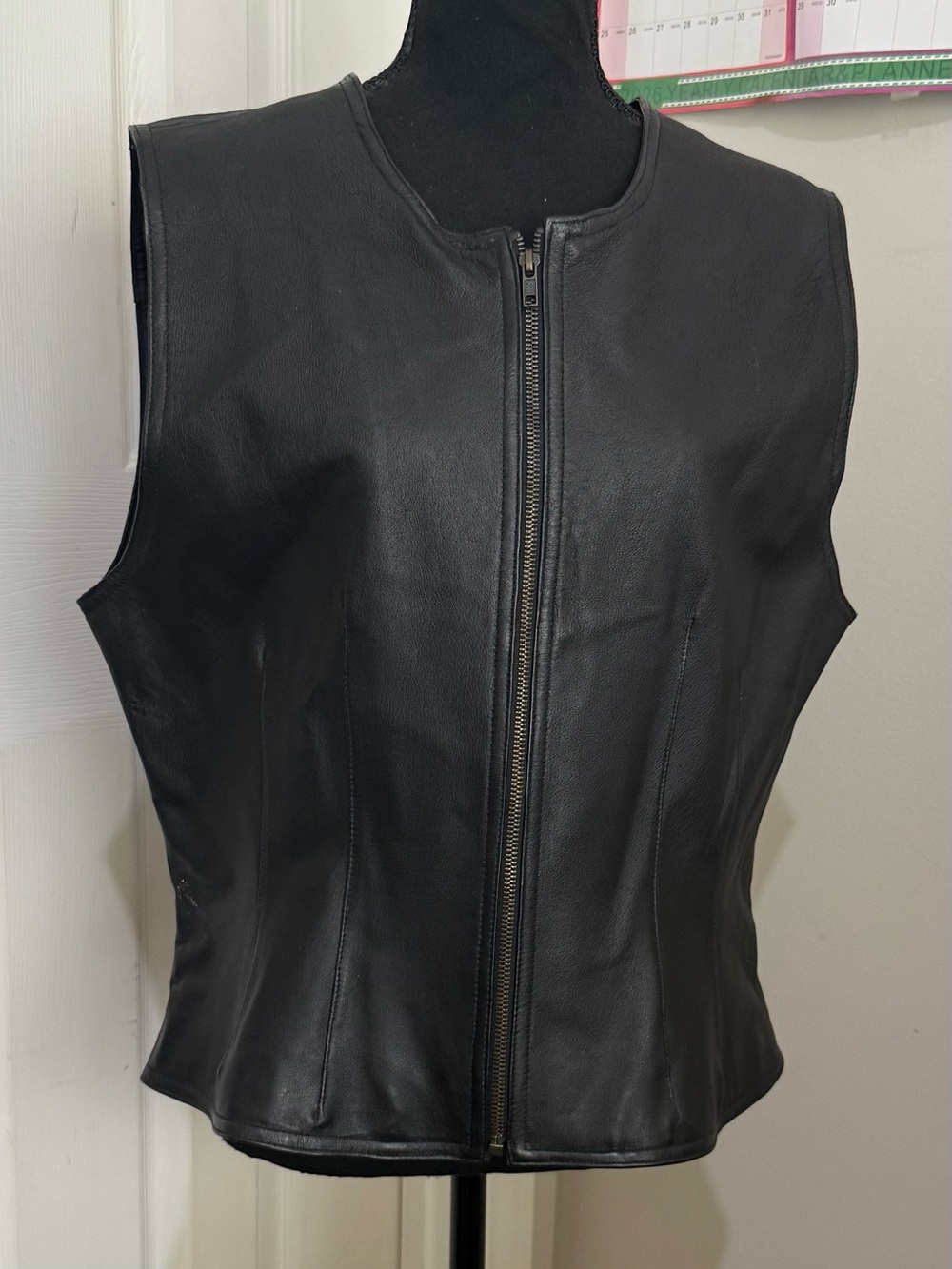 Amanda Smith Women’s Size 14 Black Genuine Leather Zip Front Vest